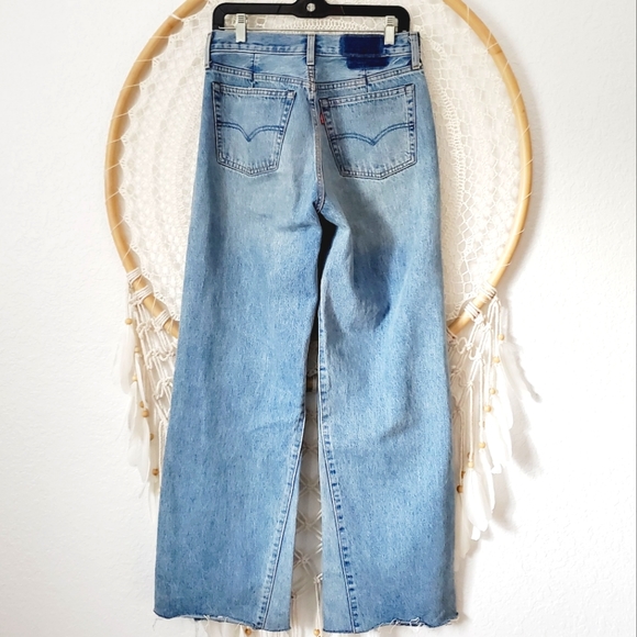 ⚡️ Levi's Altered Wide-Leg High Rise Jeans ⚡️ - Picture 2 of 11